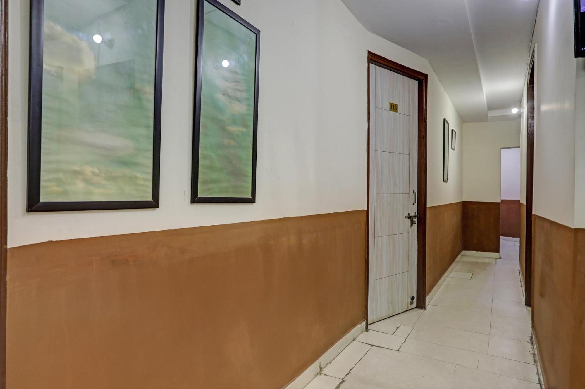 Hotel O Kanak Palace Ню Делхи Екстериор снимка