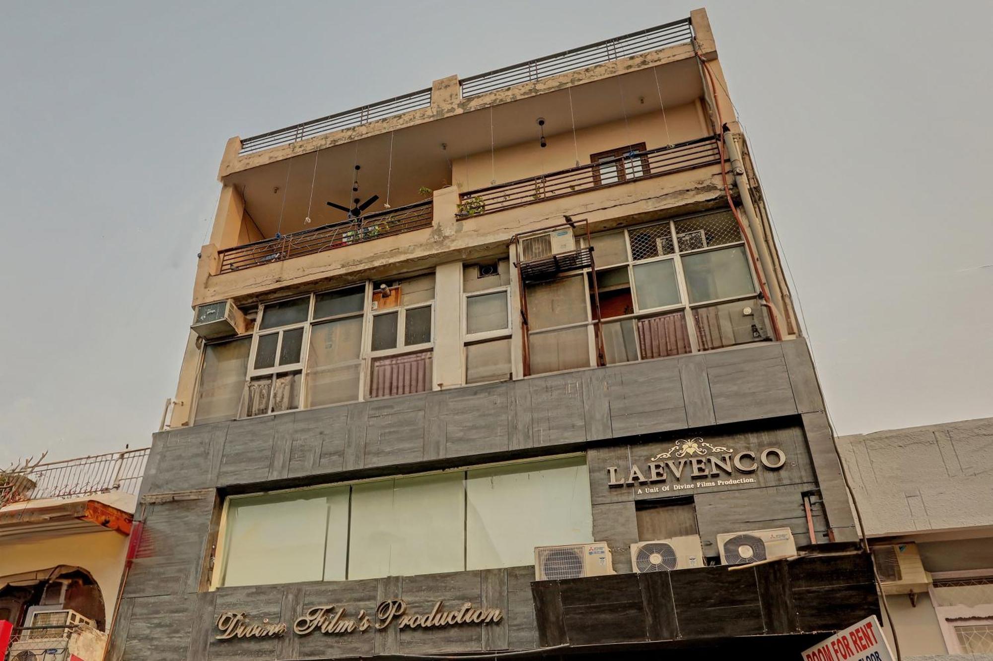 Hotel O Kanak Palace Ню Делхи Екстериор снимка