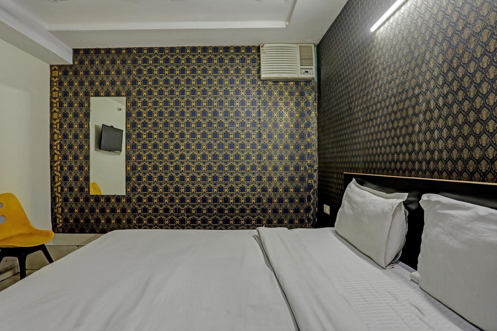Hotel O Kanak Palace Ню Делхи Екстериор снимка